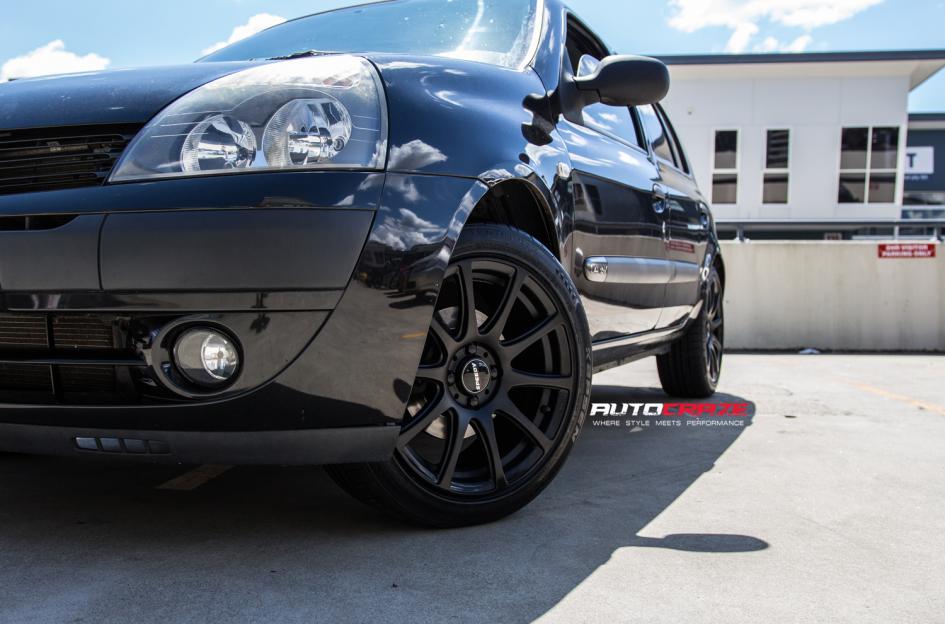 RENAULT CLIO CARBINE SATIN BLACK